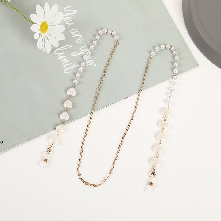 Heart Charm Eyewear Chain Bowlift