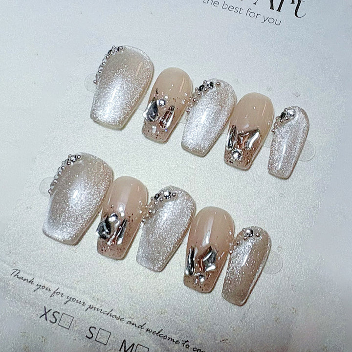 Fashionable Press-On Nails Bowlift