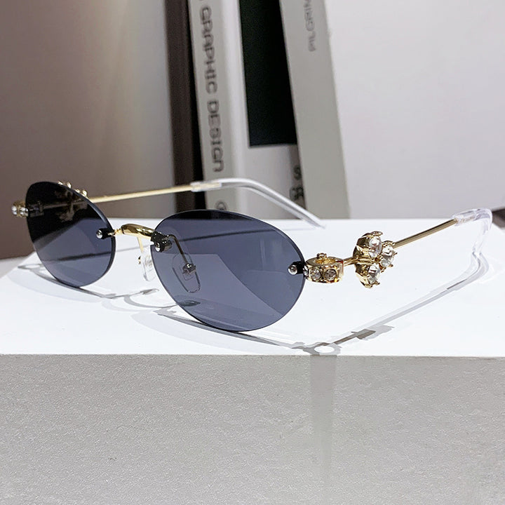 Ladies elegant sunglasses with geometric frame Bowlift