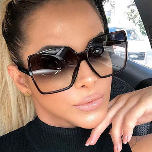 Women's oversized square sunglasses with elegant frame Bowlift