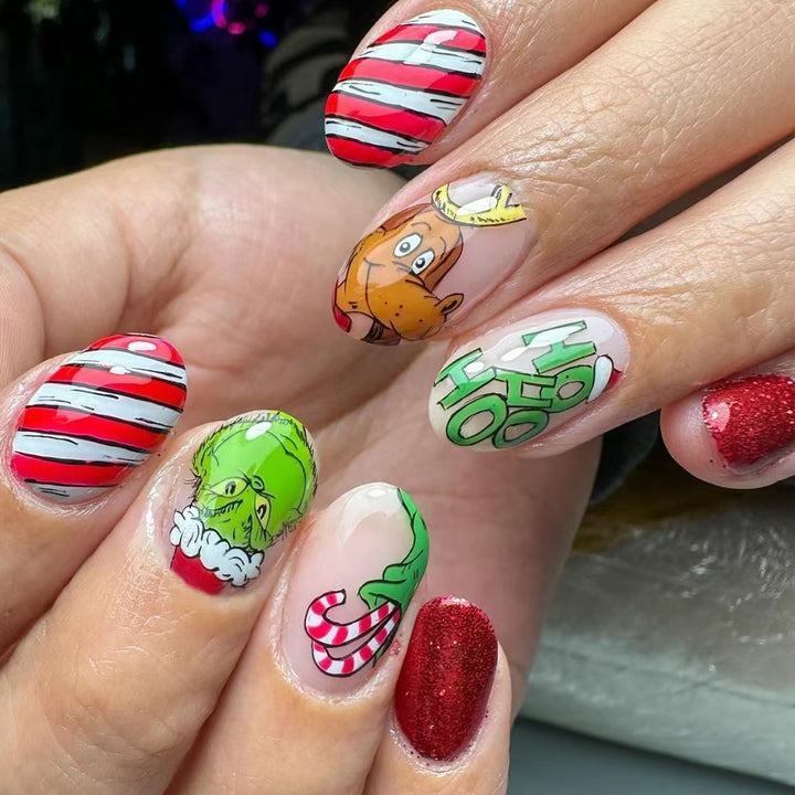 Holiday-Themed Press-On Nail Art Bowlift