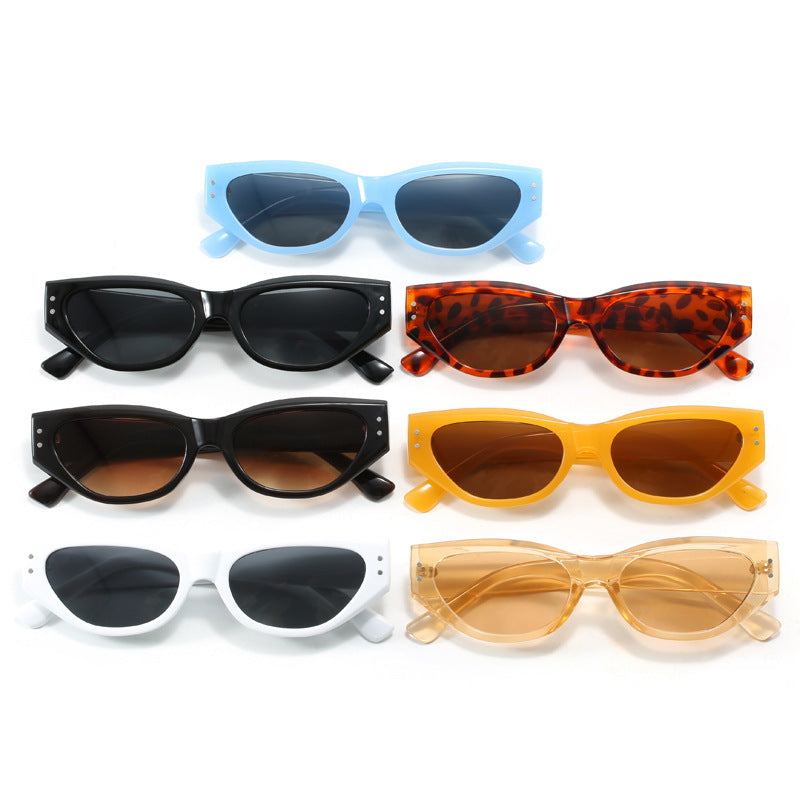 Women Stylish Cat-Eye Sunglasses with High-Quality Design Bowlift