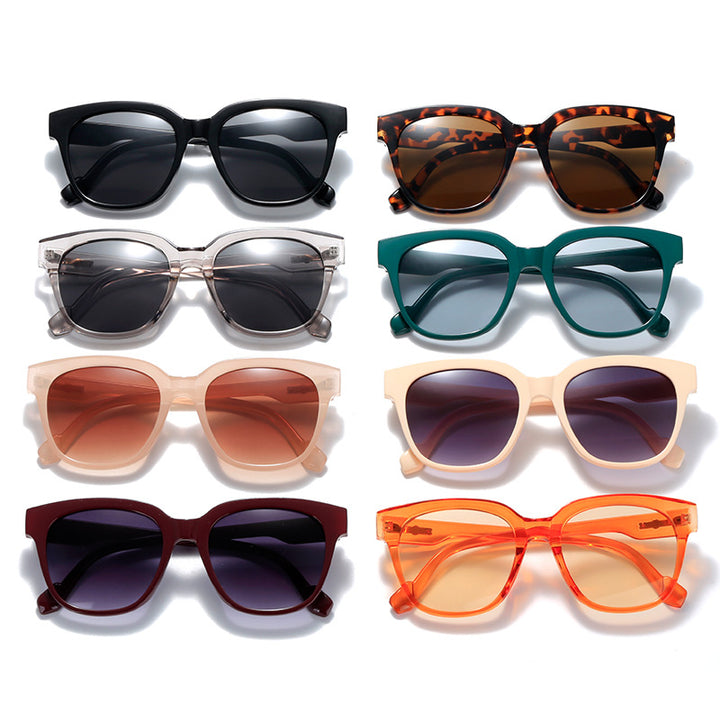 Women’s classic sunglasses with modern oversized frame Bowlift