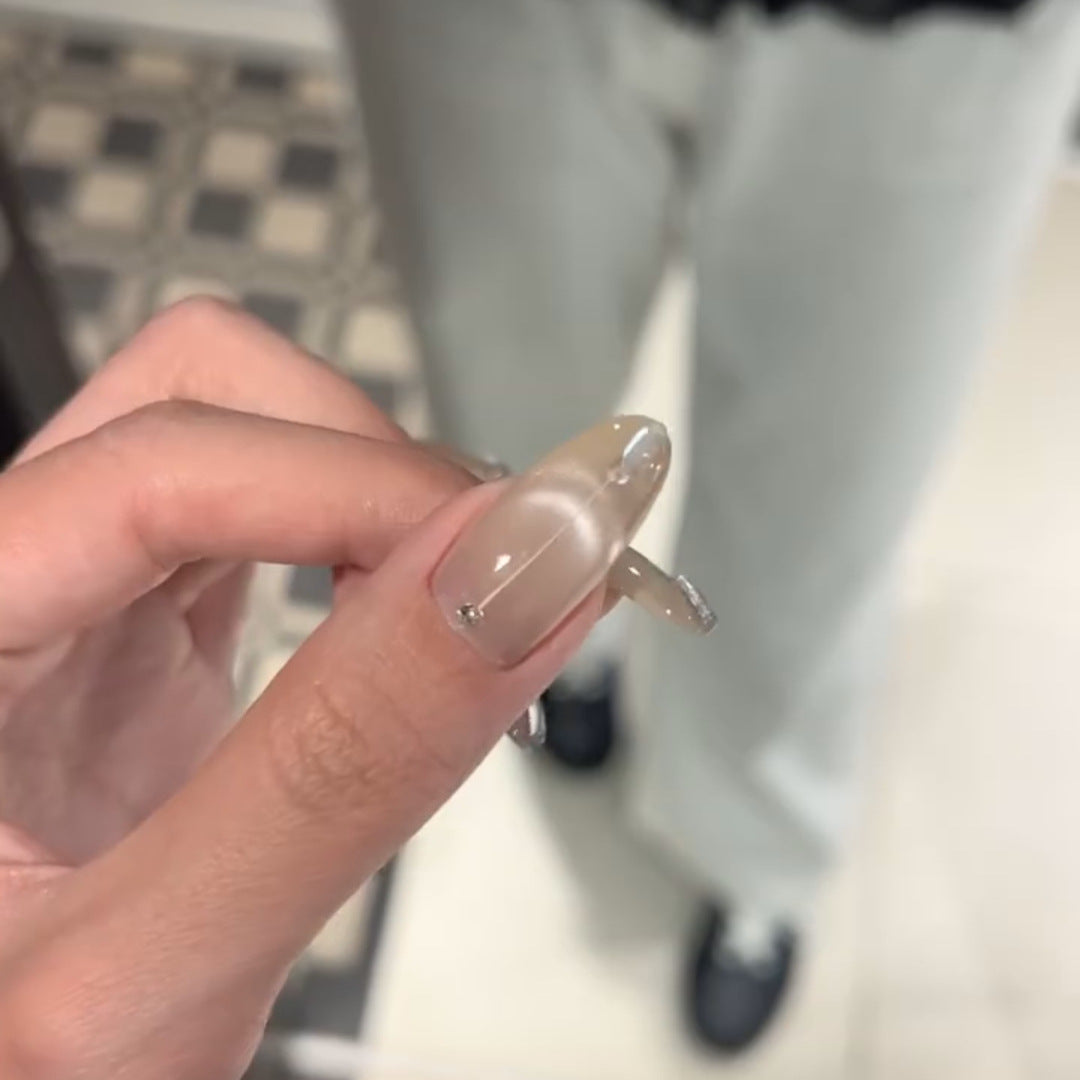 Artificial Nail Set with Elegant French Style Bowlift
