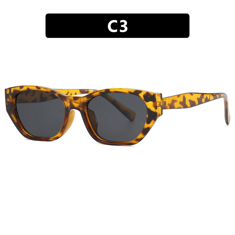 Ladies Cat-Eye Sunglasses with transparent, geometric frame Bowlift