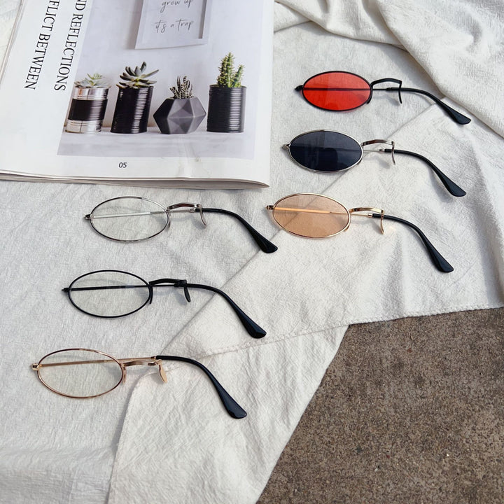 Retro-Inspired Oval Frame Glasses Bowlift