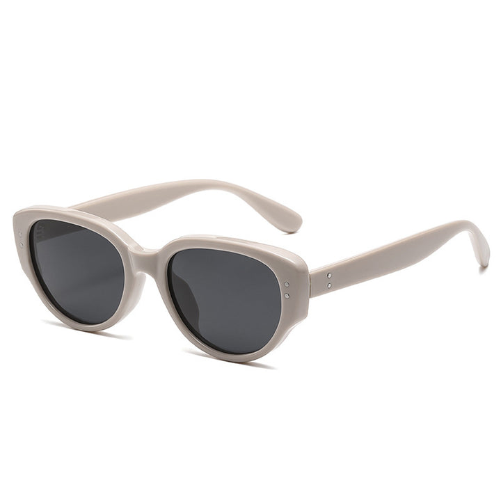 Vintage-inspired Oversized Sunglasses