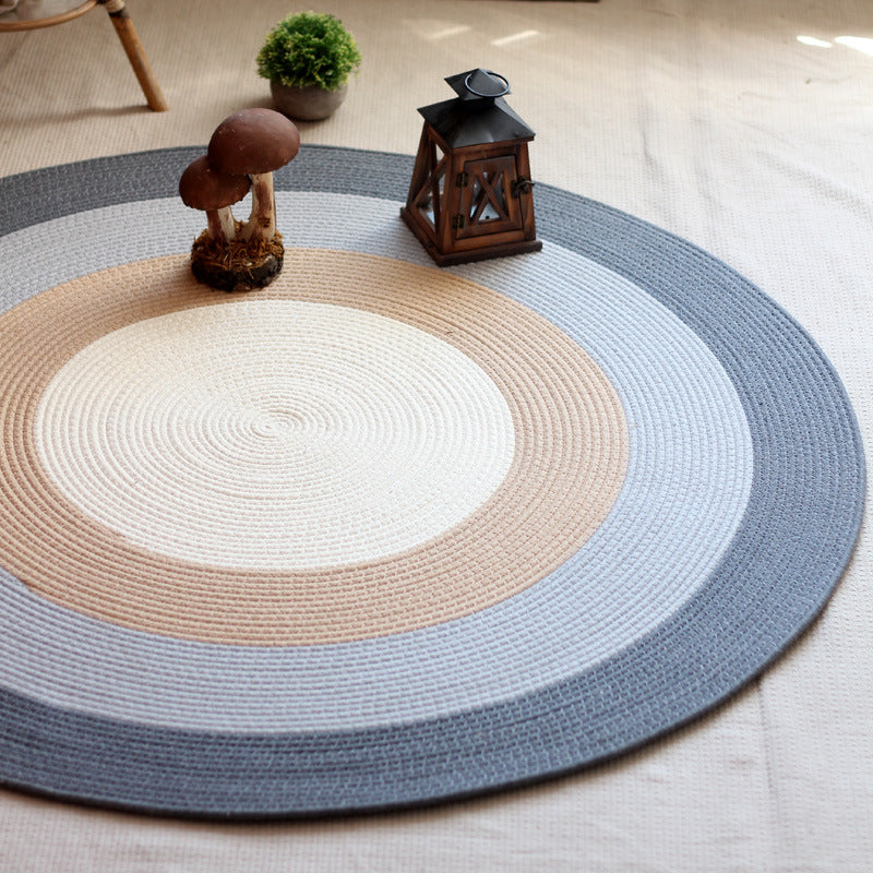 Beautiful round rug Bowlift