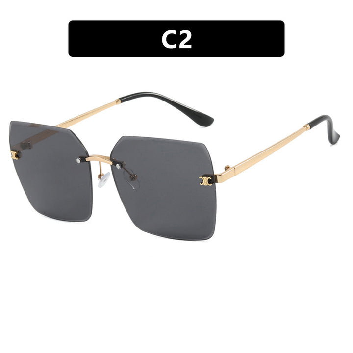 Women's square sunglasses in modern design with delicate metal frame Bowlift