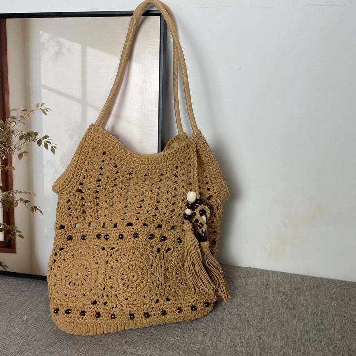 Fashionable Macramé Bag with Detailed Bead Decoration Bowlift