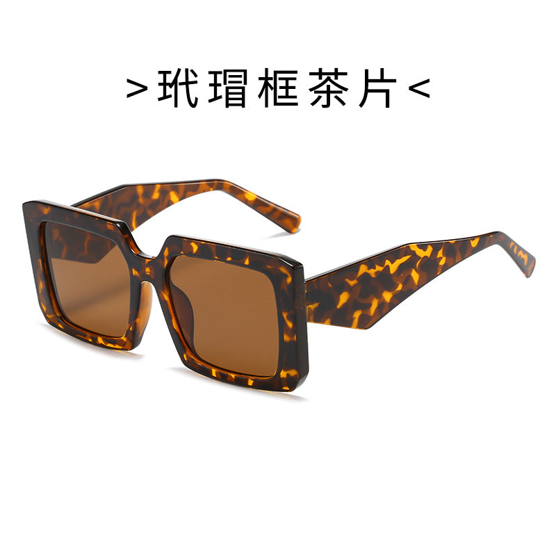 Women’s Geometric Sunglasses with Wide Frame Bowlift
