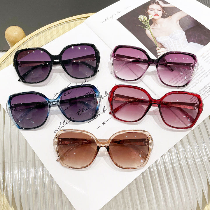Women's oversized sunglasses in elegant butterfly design Bowlift