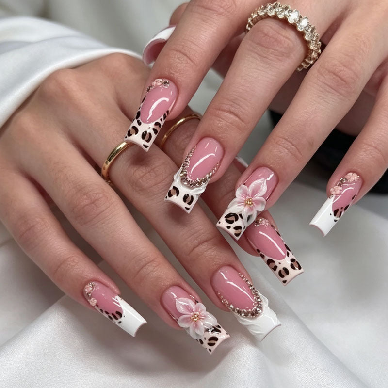 Artistic Press-On Nail Set Bowlift