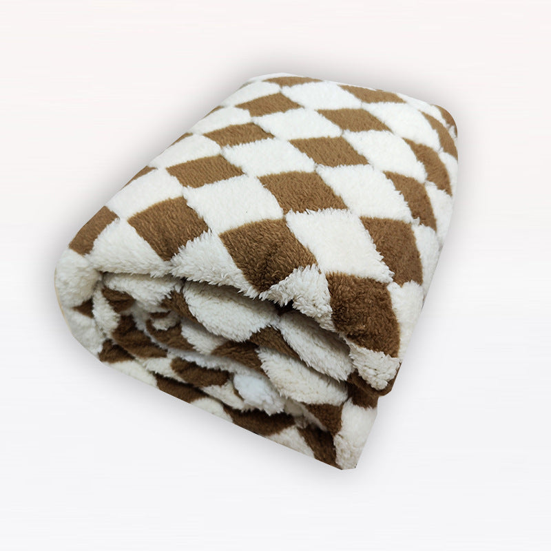 Ladies cuddle blanket with unique houndstooth pattern Bowlift