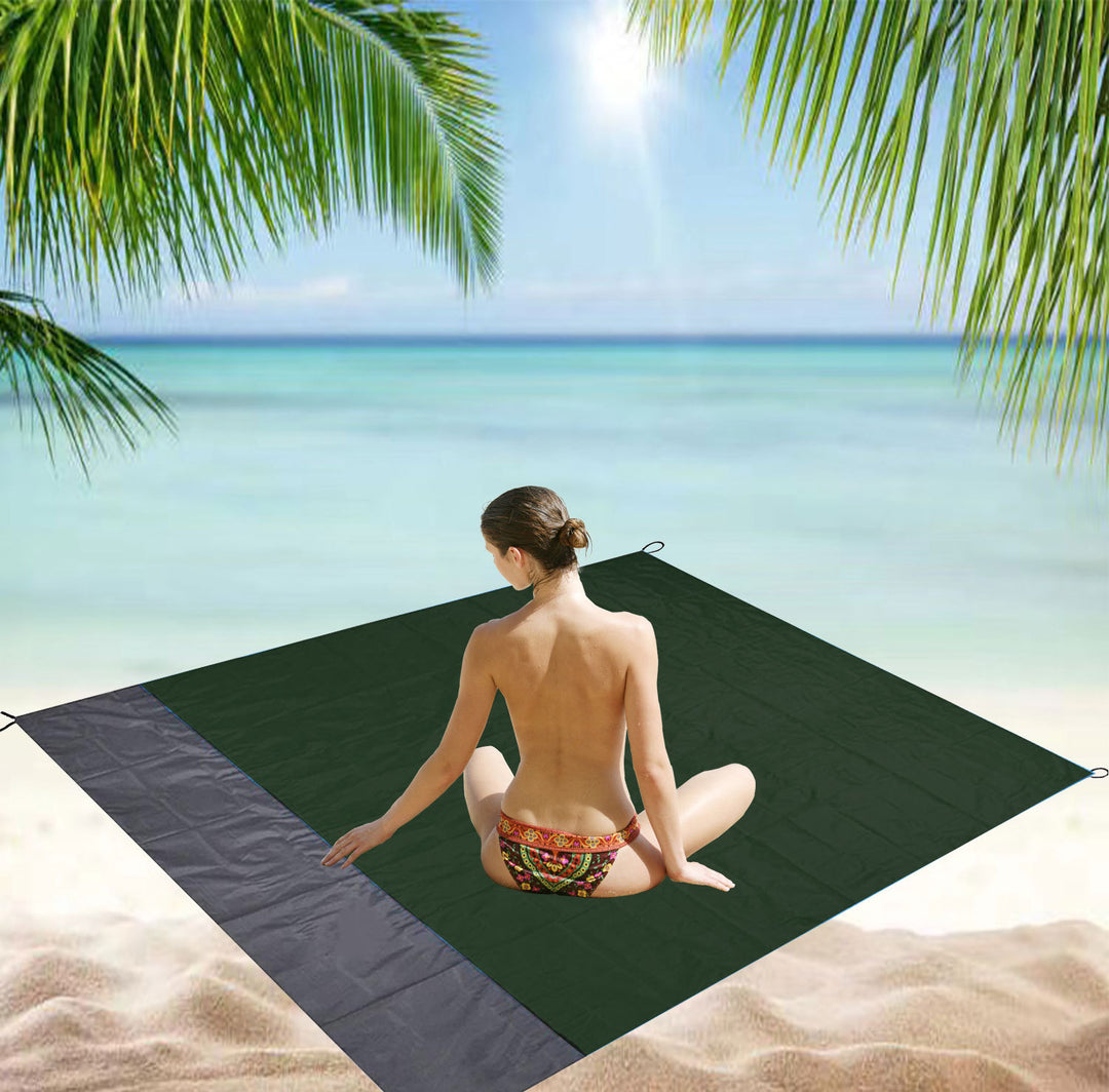 WoOutdoor Waterproof Beach Blanket Bowlift