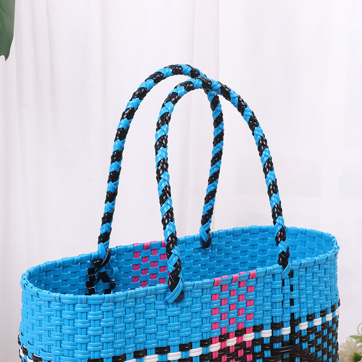 Handcrafted beach bag with colorful wave pattern Bowlift