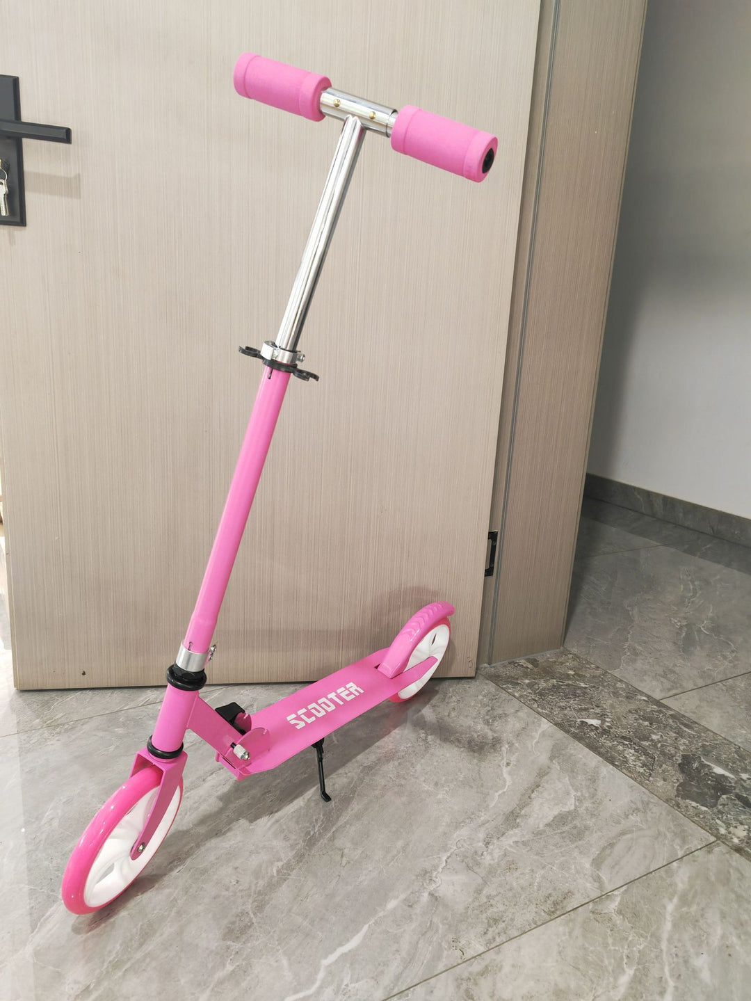 Urban Commuter Kick Scooter Bowlift