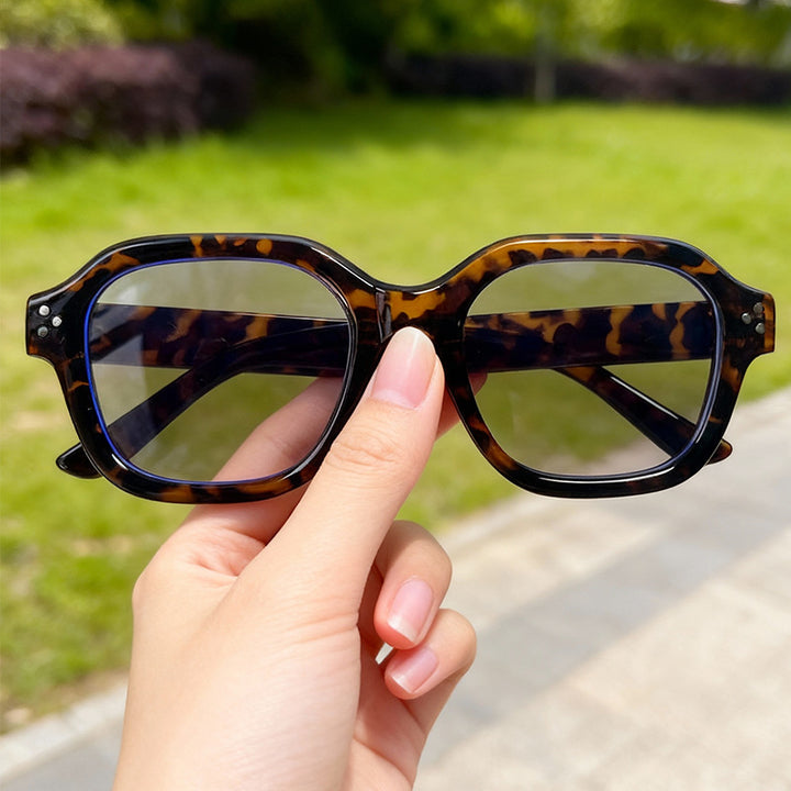 Elegant Oversized Square Frame Sunglasses Bowlift