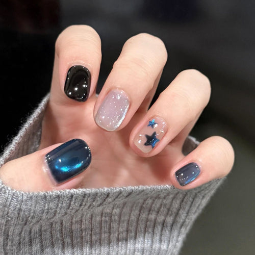 Artificial nails with elegant star design and shimmering effects Bowlift