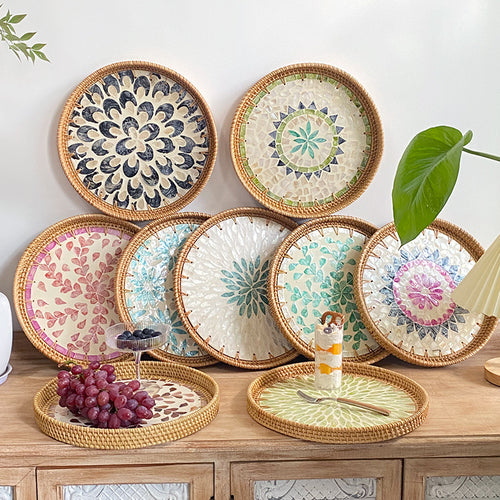 Women's handcrafted serving platter Bowlift
