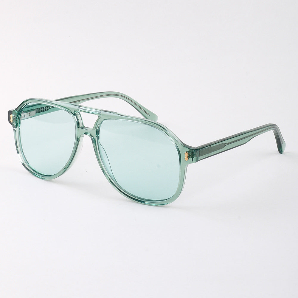 Women's modern sunglasses with innovative Bowlift frame