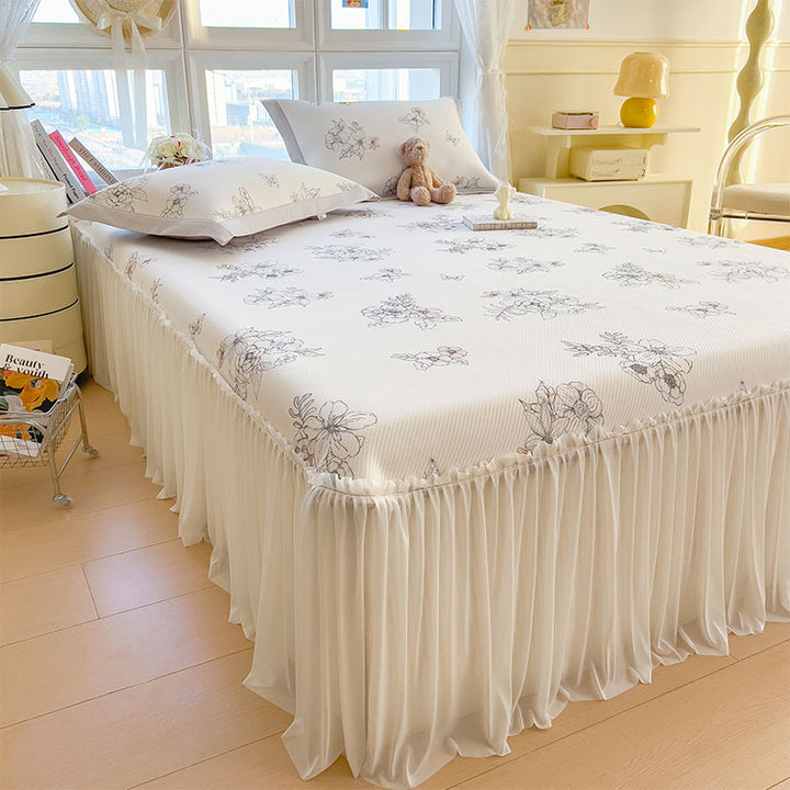 Women's elegant and decorative bedding throw set with cheerful floral pattern Bowlift