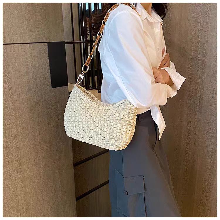 Fashionable Shoulder Bag Made of Braided Material Bowlift