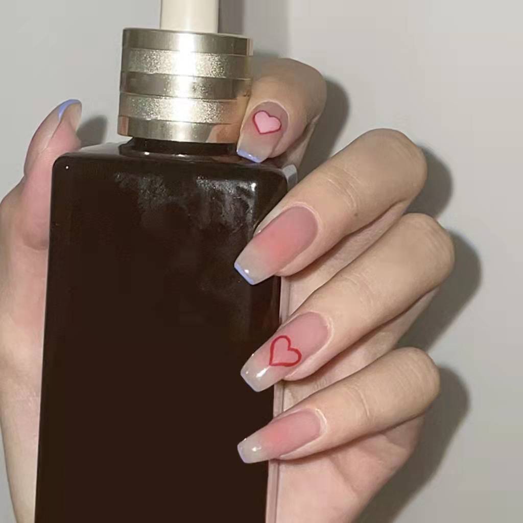 Stylish heart and ombre design artificial nails Bowlift