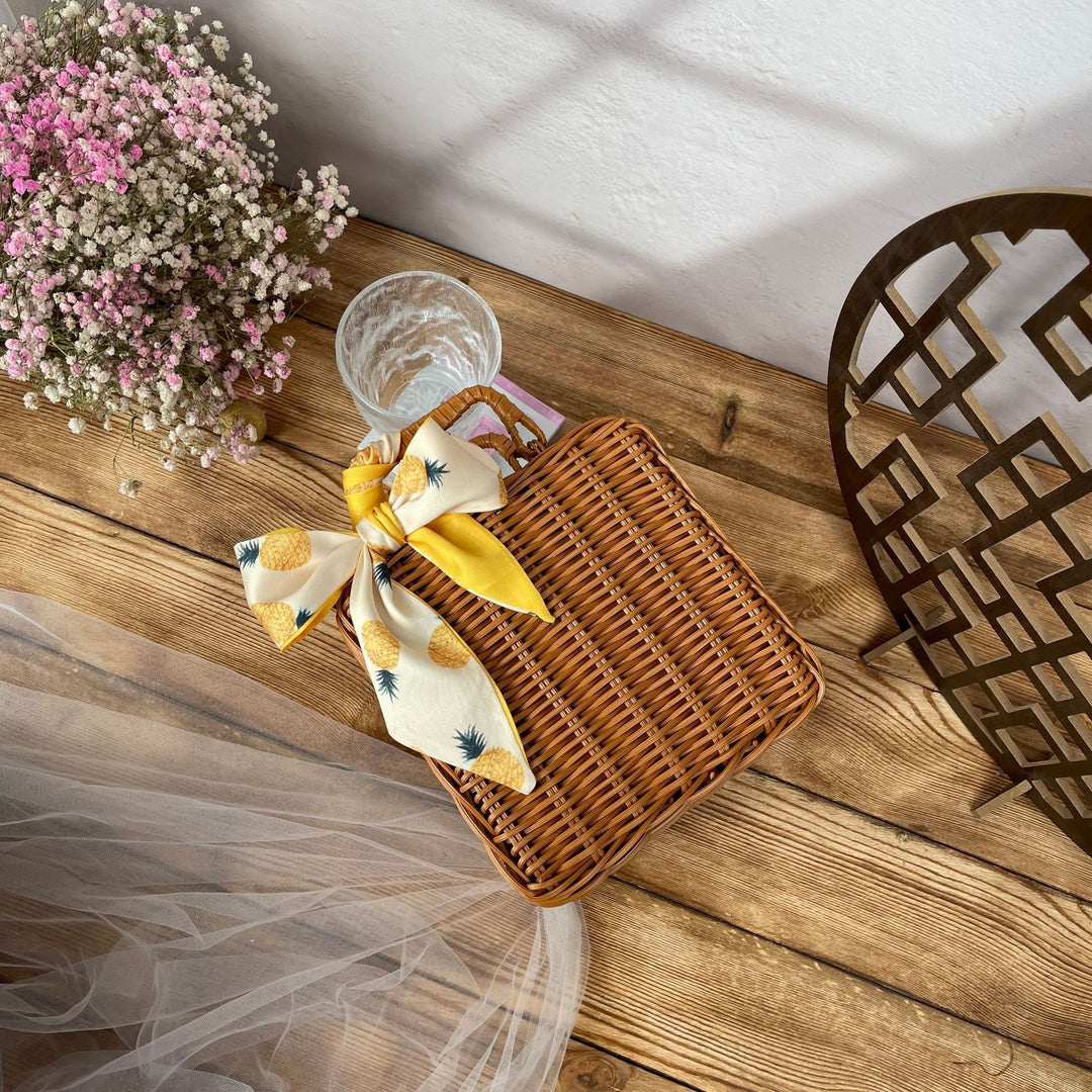 Ladies stylish rattan crossbody bag Bowlift
