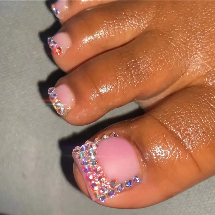 Nail art set with sparkling rhinestone decorations Bowlift