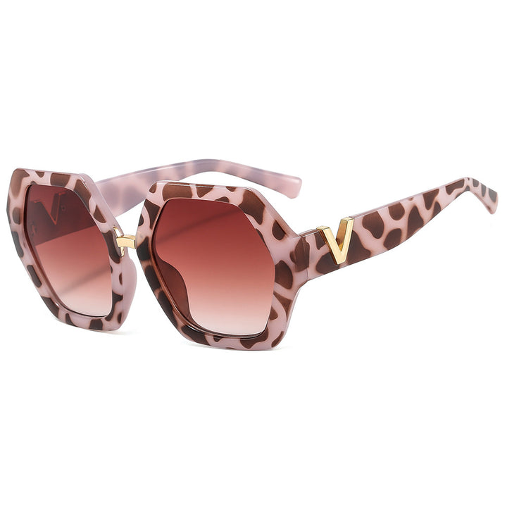 Ladies elegant sunglasses with sparkling frame Bowlift