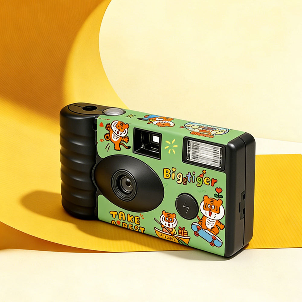 Cartoon-Themed Instant Film Camera Bowlift