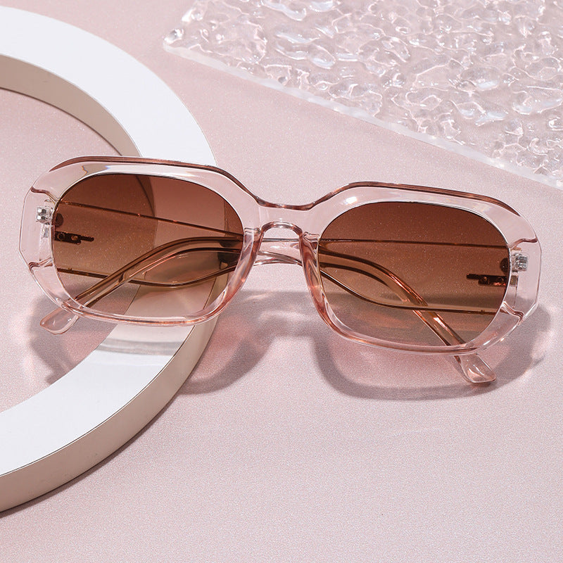 Women’s fashionable geometric sunglasses with robust design Bowlift