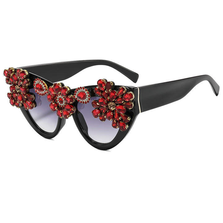 Women extravagantly decorated Cat-Eye sunglasses Bowlift