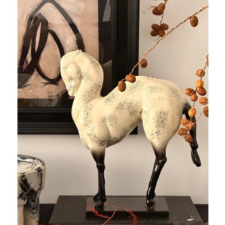 Elegant Wooden Horse Head Sculpture