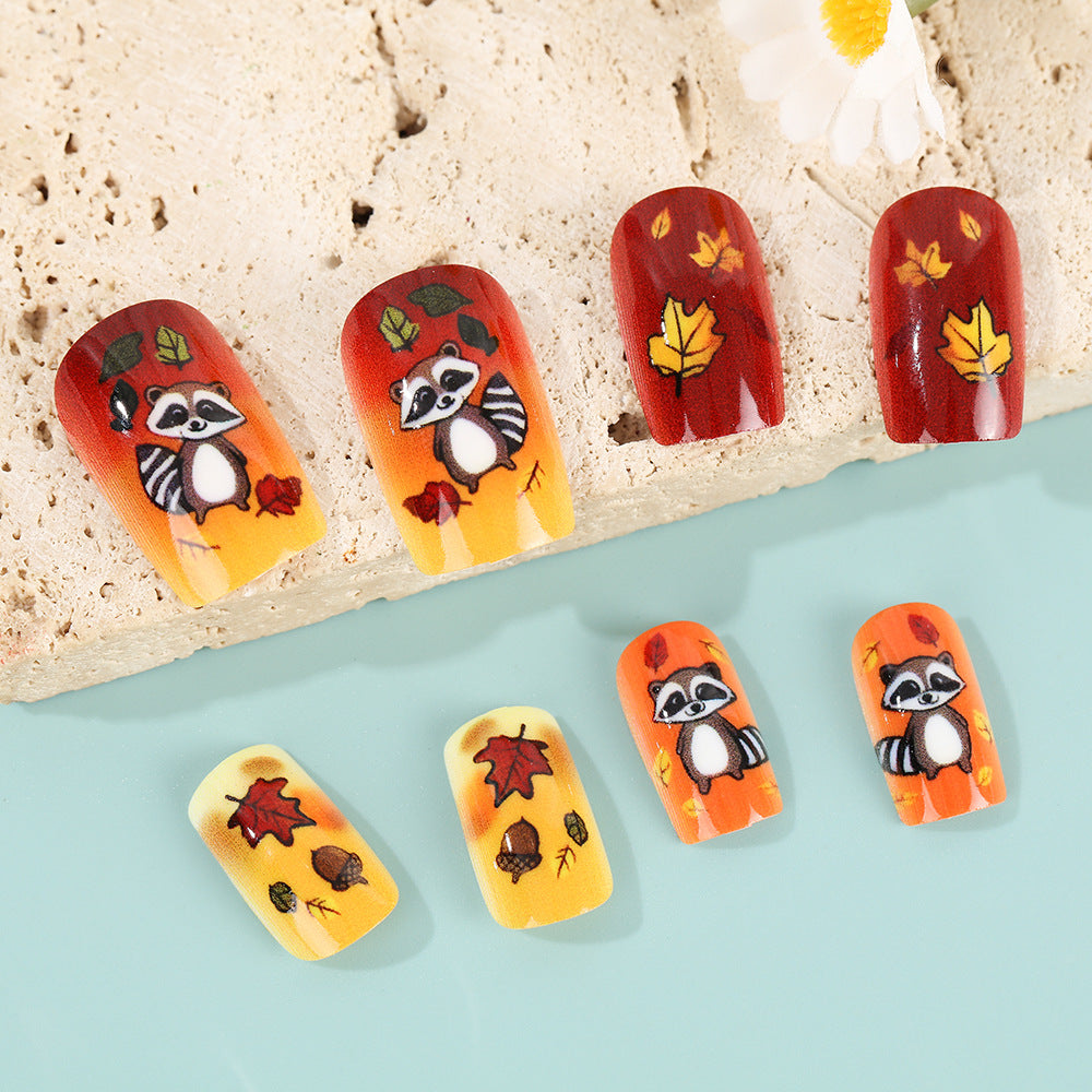 Artificial nails with autumnal animal and leaf patterns Bowlift