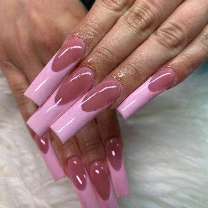 Artificial acrylic nails with elegant gradient Bowlift