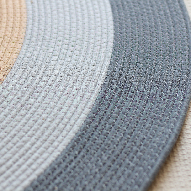 Beautiful round rug Bowlift