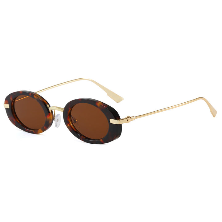 Fashionable glasses with oval frame Bowlift