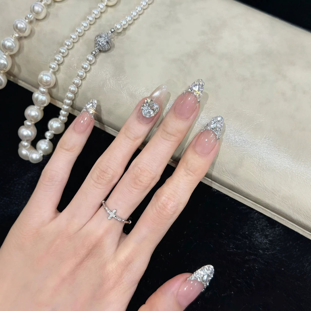 Elegant Rhinestone-Accented Press-On Nail Tips Bowlift