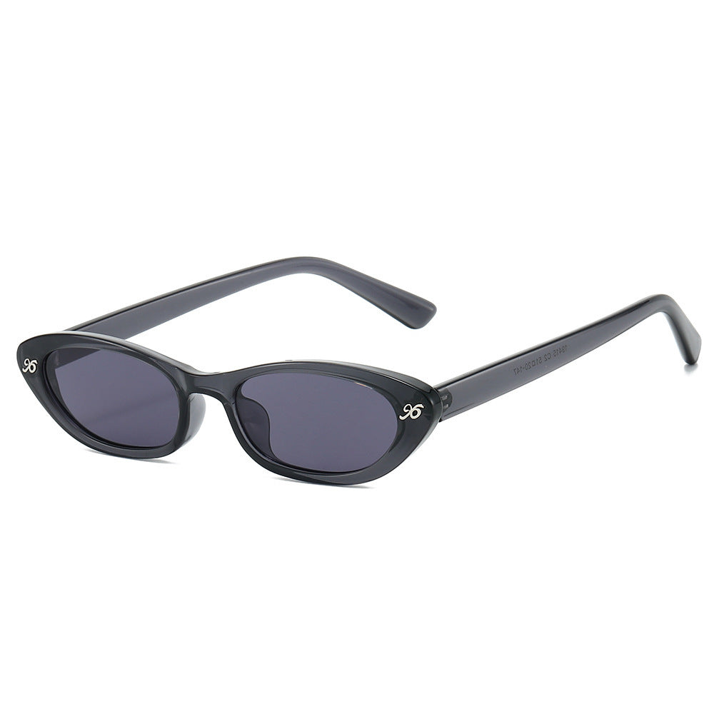 Retro-Inspired Cat-Eye Sunglasses Bowlift