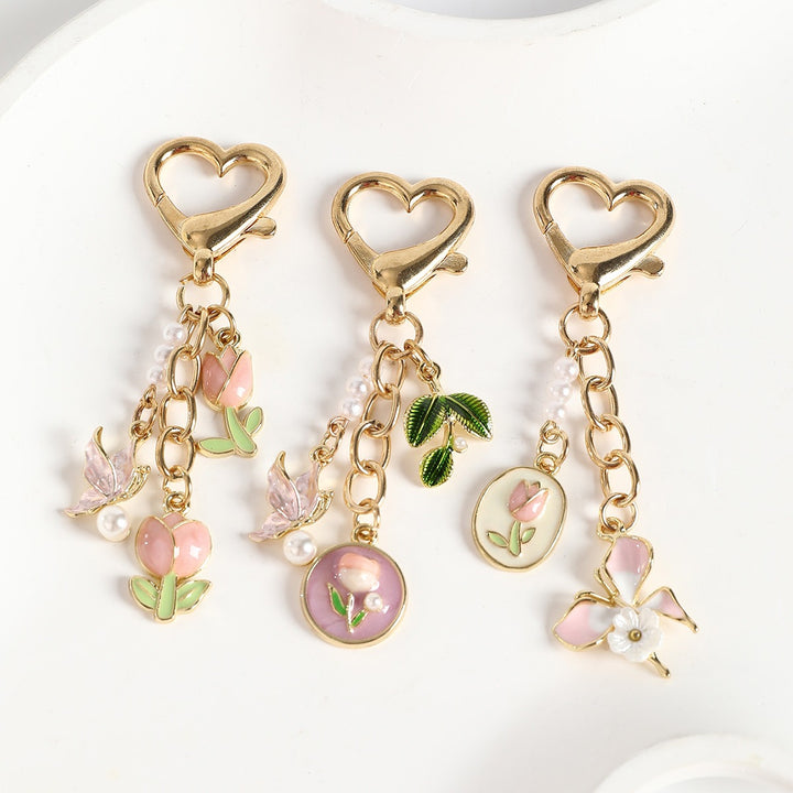 Playful keychain in rose design Bowlift