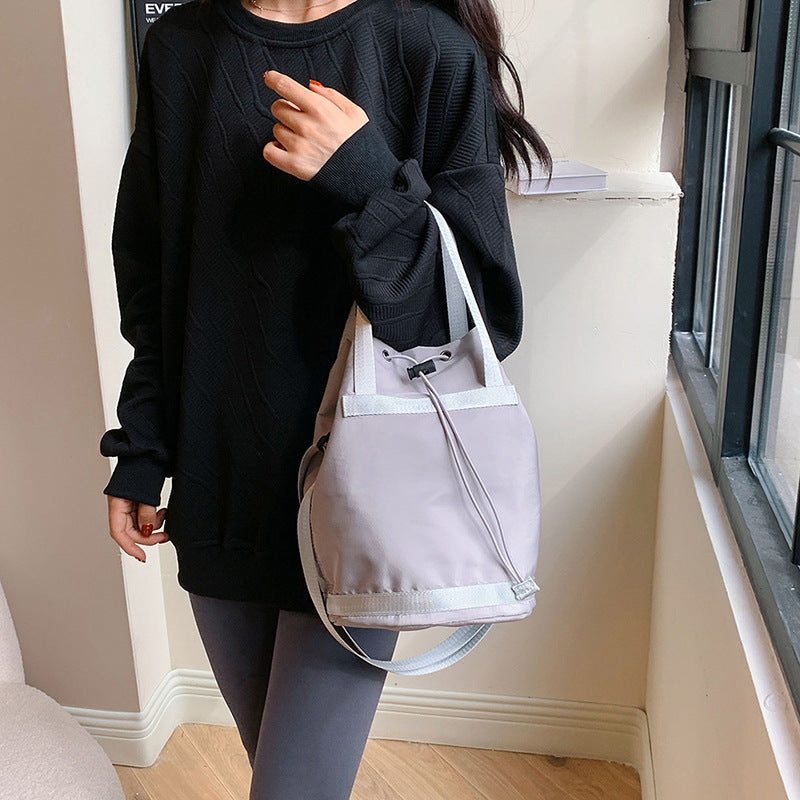 Comfortable sports bag with removable shoulder strap Bowlift