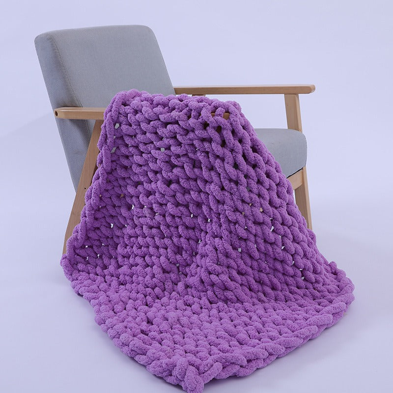 Oversized chunky knit throw blanket with plush chenille yarn Bowlift