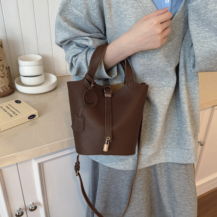Chic Textured Shoulder Bag Bowlift