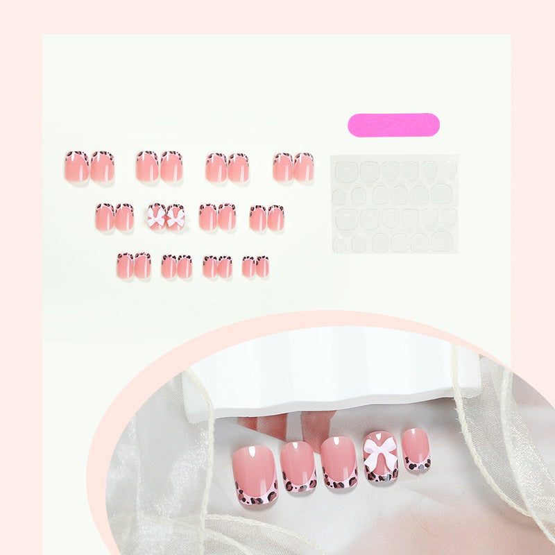 Stylish Press-On Nail Art Set with Decorative Floral Designs Bowlift
