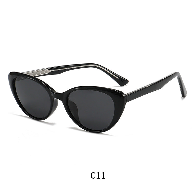 Women's Cat-Eye Sunglasses with luxurious, tinted lenses and stylish frame Bowlift