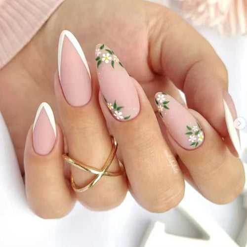 Elegant and artistic artificial nails Bowlift