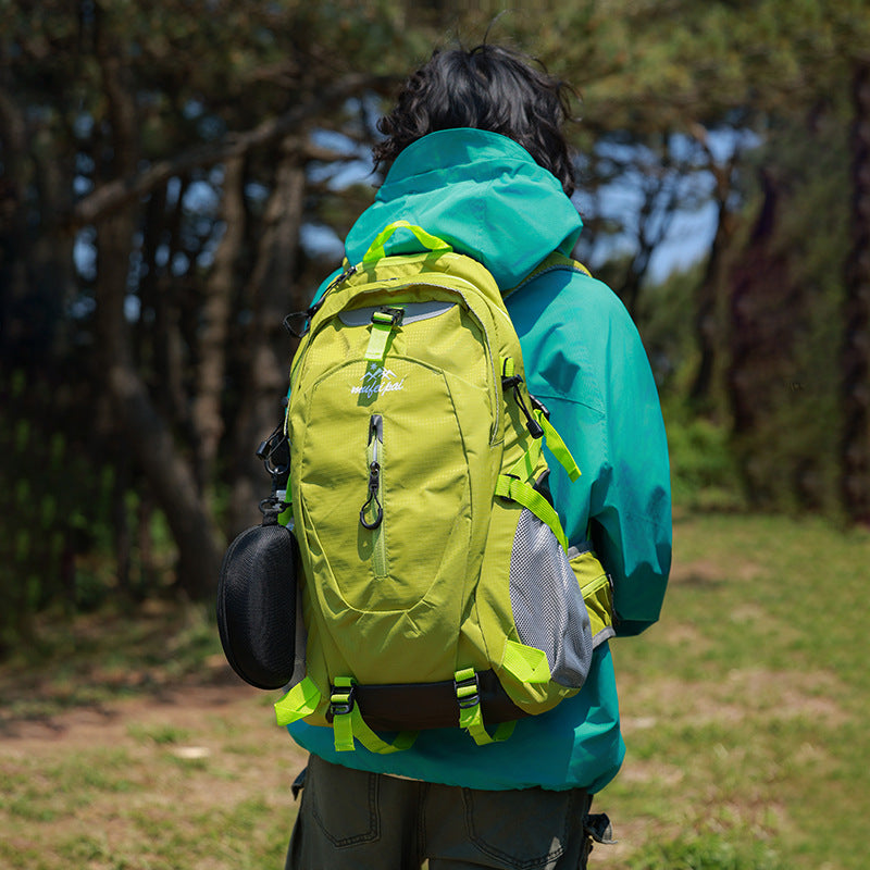 Hydration-Ready Hiking Backpack Bowlift