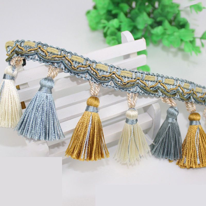 Decorative fringe trim Bowlift